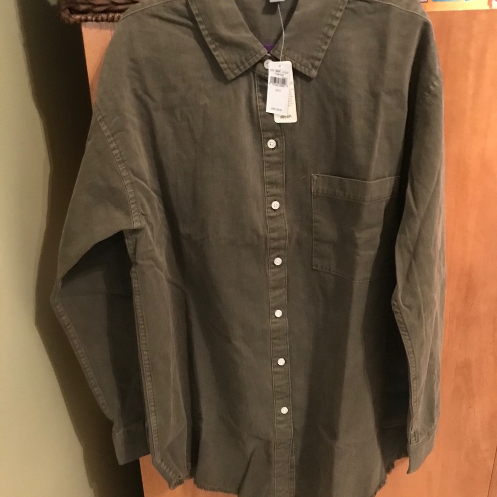 Aerie NWT Small Olive Green Button Down Shirt - Picture 1 of 5